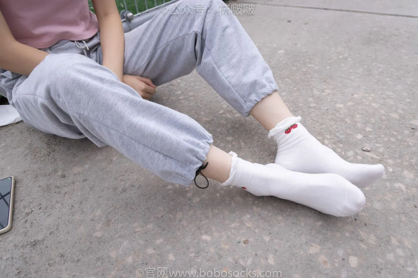 [BoBoSocks袜啵啵]NO.016 熊熊-斯凯奇运动鞋、棉袜（踩脏）、裸足 [147P]插图5